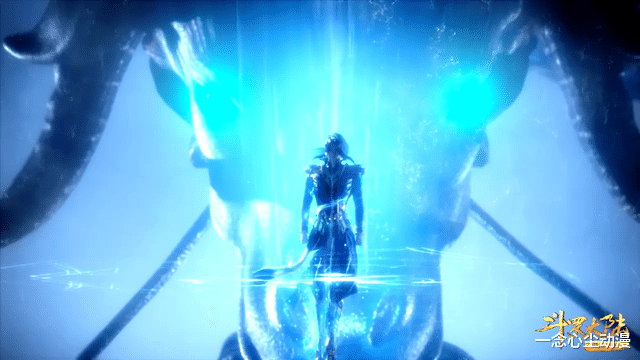 胡列娜|斗罗:唐三首次开大招,还原奥特曼变身姿势,胡列娜烟熏妆上线