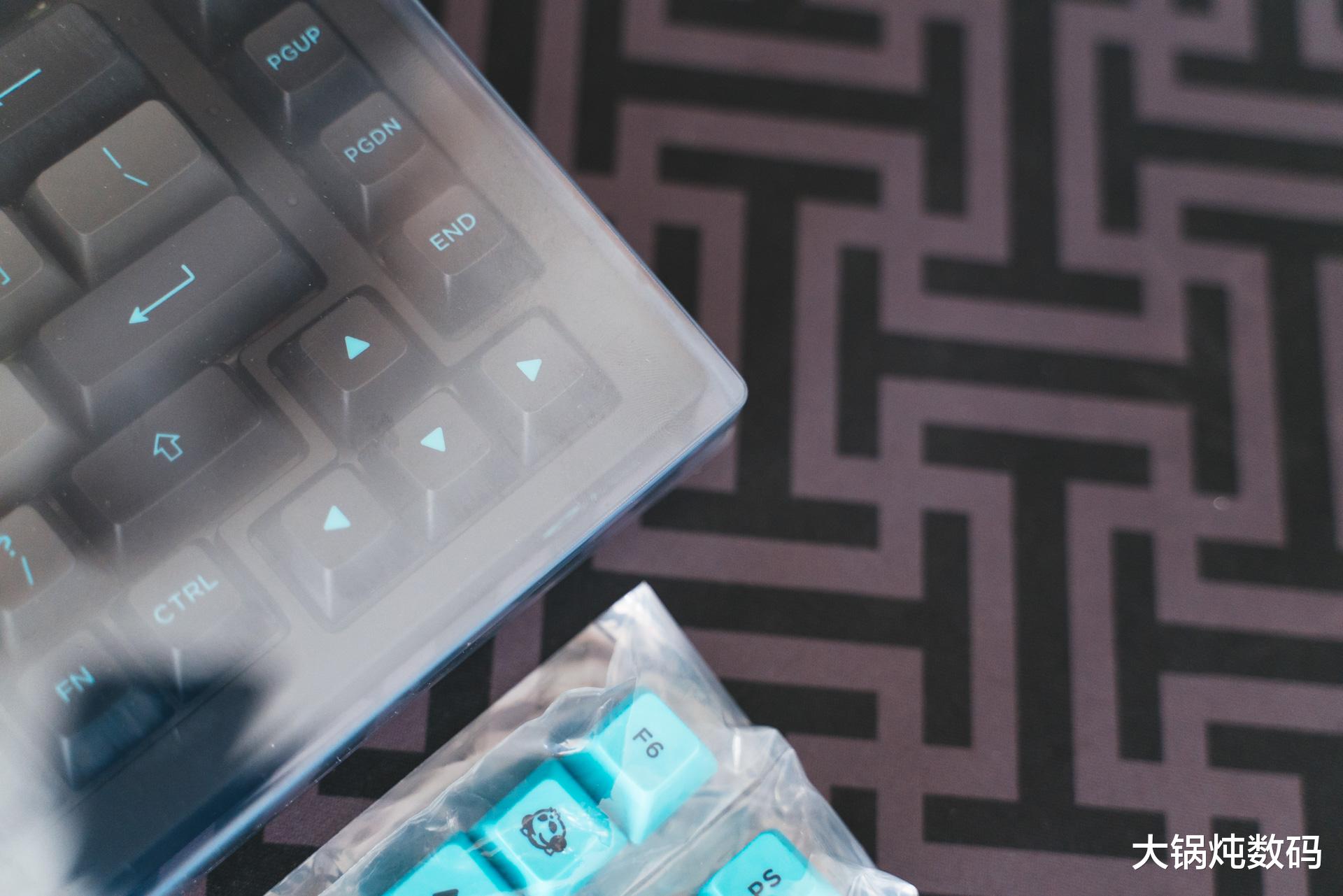 键盘|3分钟狂卖1500把的网红键盘好不好用——AKKO 5075B真实评测