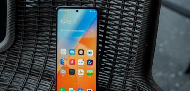 电池|iQOOZ6配置信息曝光，携手6100mAh电池逆袭，12GB售价亲民