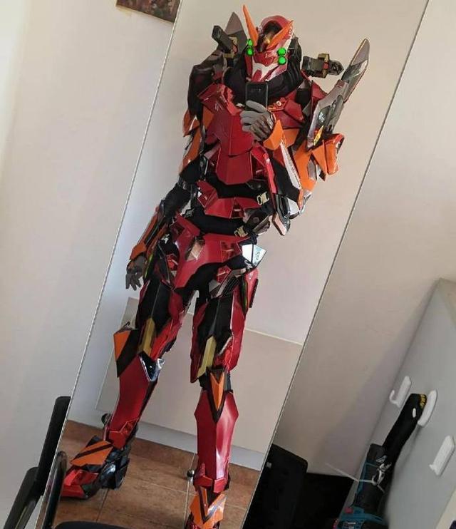 新世纪福音战士|新世纪福音战士初号机、二号机cos服,大家喜欢哪套?