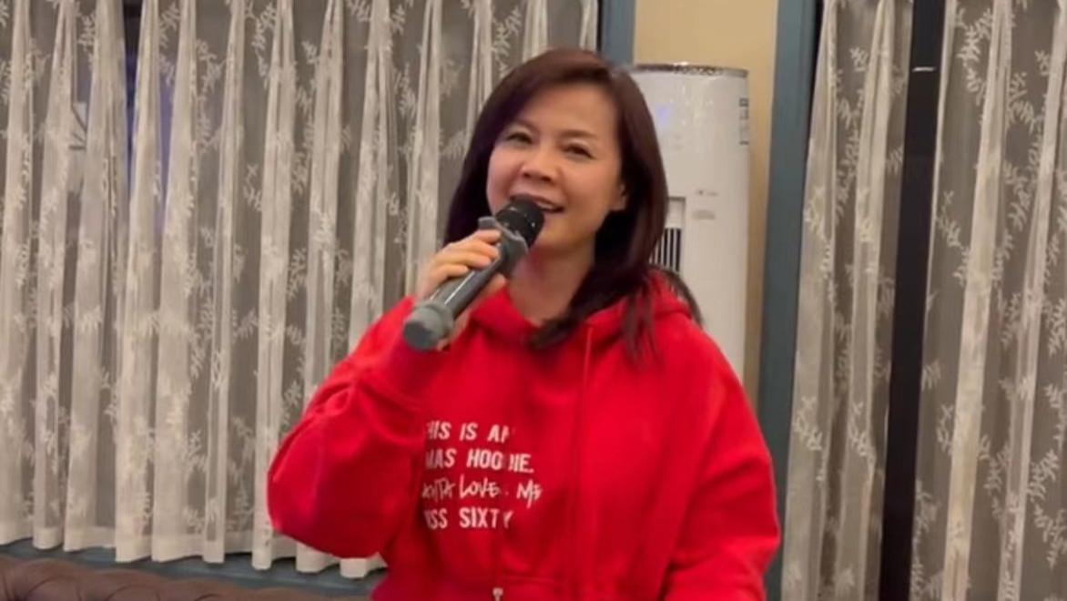 黄宗泽|周冰倩隐退9年罕露面！当单亲妈妈风采依旧，皮肤紧致容颜不老