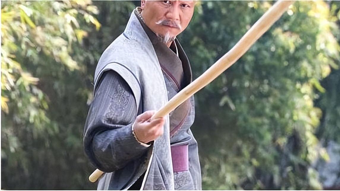 还珠格格|他长相凶恶，被称“国宝级坏蛋”，却娶了还珠格格中最美的她