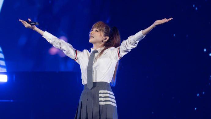 王心凌|王心凌翻红屠榜全网！中年男粉买爆芒果超媒股票后，股价直接收跌