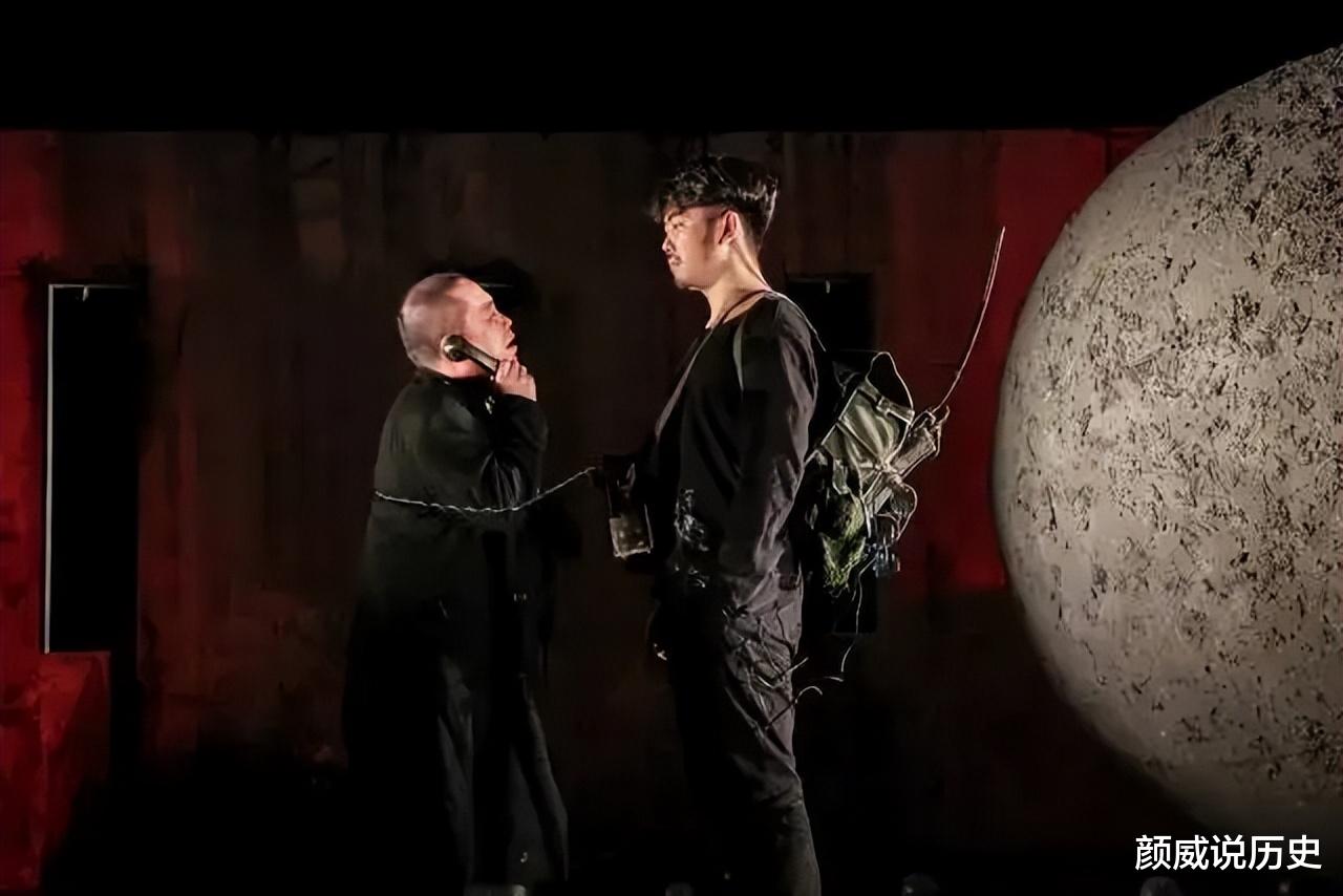 爱上火车|布尔加科夫笔下的俄国：法治自由的幻灭，走向了专制、暴政和战争