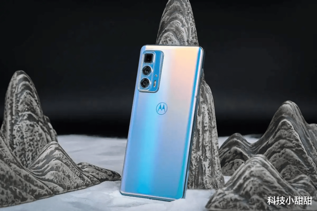 摩托罗拉|摩托罗拉新机性价比堪称“价格屠夫”,网友:赔钱卖手机?