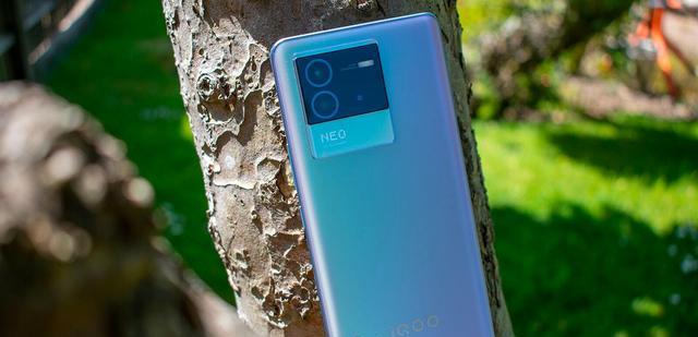 华为鸿蒙系统|iQOONeo6评测：很优秀的中端手机，但也有一个缺点