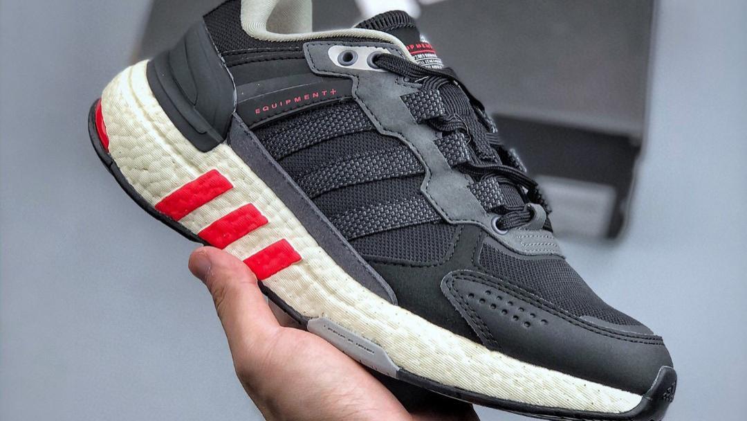 adidas EQT跑鞋