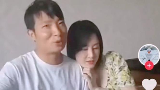 四川省|杨槠策新欢挑衅余秀华，余秀华大方回复祝幸福，网友：心疼余秀华