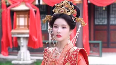 知否知否应是绿肥红瘦|步摇甩脸？看了《宁安如梦》物料，才明白“知否女孩”多可贵！