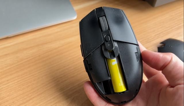 耳机|简约|无线化|这次是理想桌面1.0「桌面清单」分享