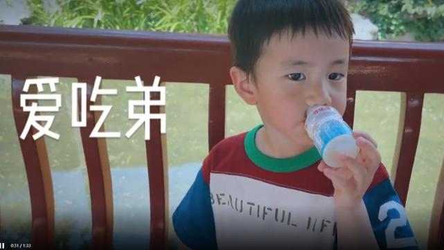 蒋梦婕|孙莉正式公开小儿子正脸照，像极缩小版黄磊，和姐姐多妹似双胞胎