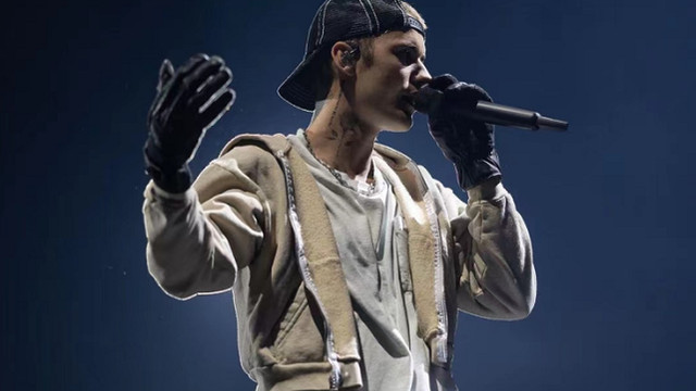 贾斯汀·比伯|贾斯汀·比伯妻子中风后首次现身，略显疲惫，丈夫担忧回家探望很暖心