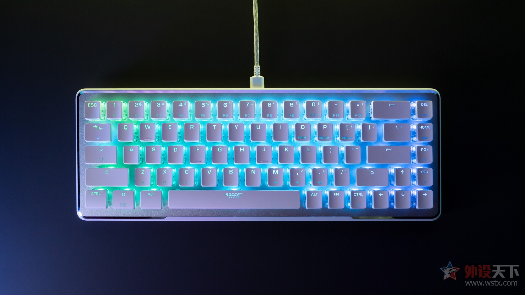 机械键盘|冰豹推出瓦肯II泰坦光轴版65%游戏机械键盘