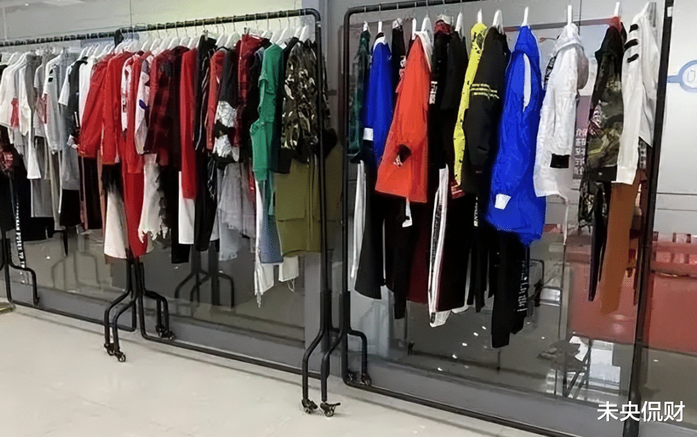 500元一吨衣服批发拿货渠道是真的吗吗