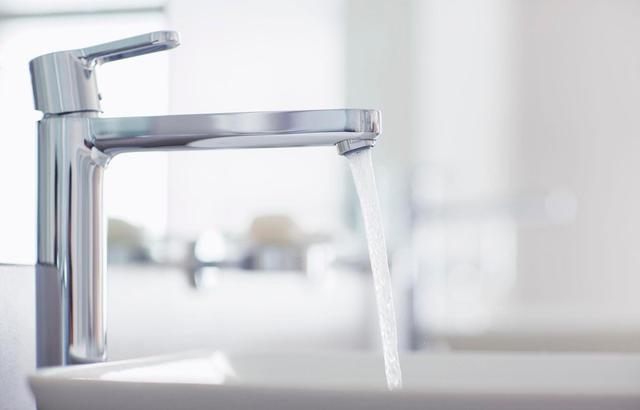 燃气热水器|一个月前换了燃气热水器,和电热水器相比,一处不足,三处很优秀