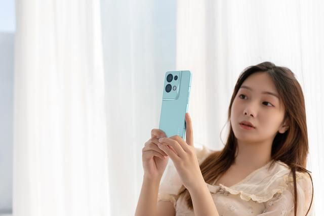 oppo reno8|能打的不止双芯人像拍摄，OPPO Reno8日常拍摄也是同级领先
