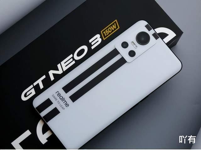 算法|2022年来了，年轻人更喜欢什么样的手机呢？真我GT Neo 3成焦点