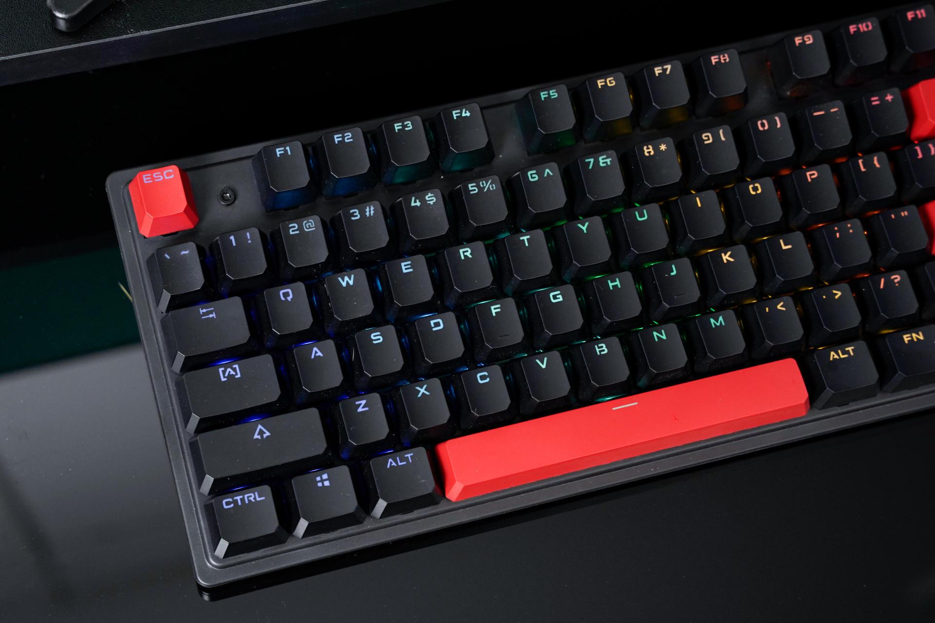 机械键盘|游戏办公不二之选，血手幽灵S510N机械键盘上手体验