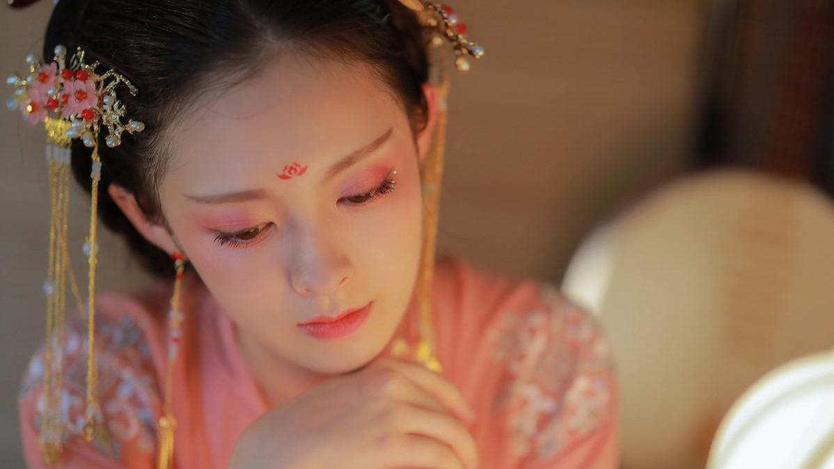 想你有千万种表达方式，唯有红豆懂我情深