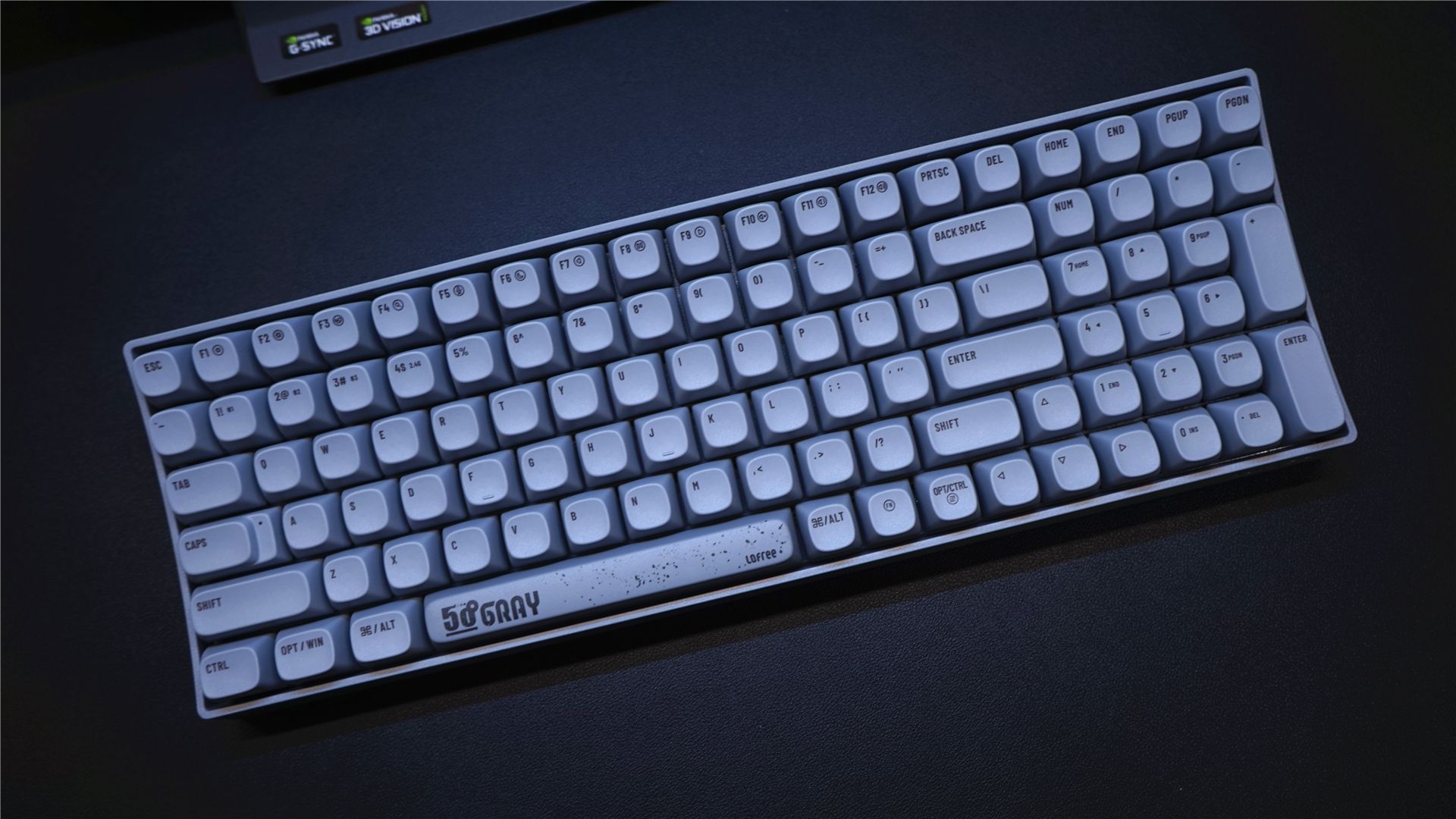 设计师|设计师的桌搭配好物—Lofree洛斐小翘100三模机械键盘使用体验