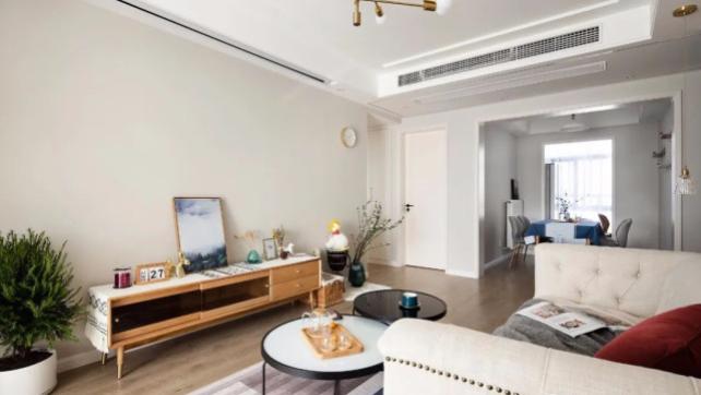 90㎡北欧轻奢风，粉红色的卧室设计很温馨