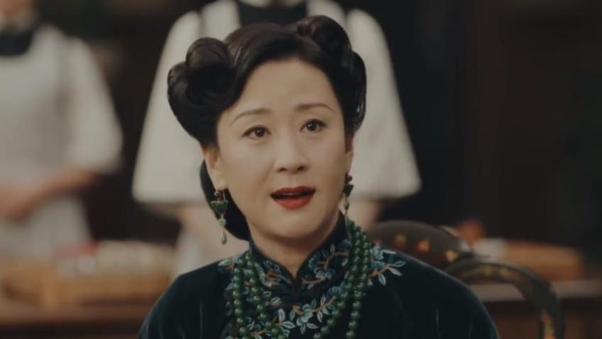 苗圃|苗圃只比秦岚大三岁，却只能演继母，中年女演员确实太难了