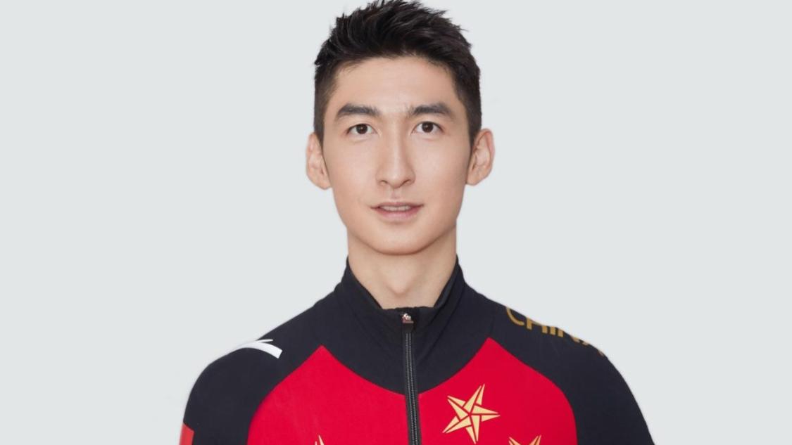 武大靖|双脚变形，当女队员陪练却获江疏影拥抱，27岁武大靖才是无冕之王