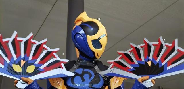 acgn漫评|以眼镜蛇为原型的骑士,王蛇位榜首,埃尔伯特排第二,贞德垫底!