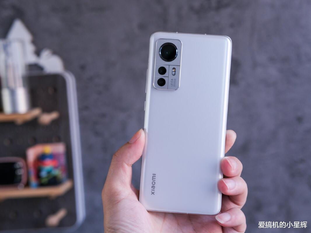 小米科技|省钱买小米12还是加价买小米12S,不吹不黑,说说客观建议