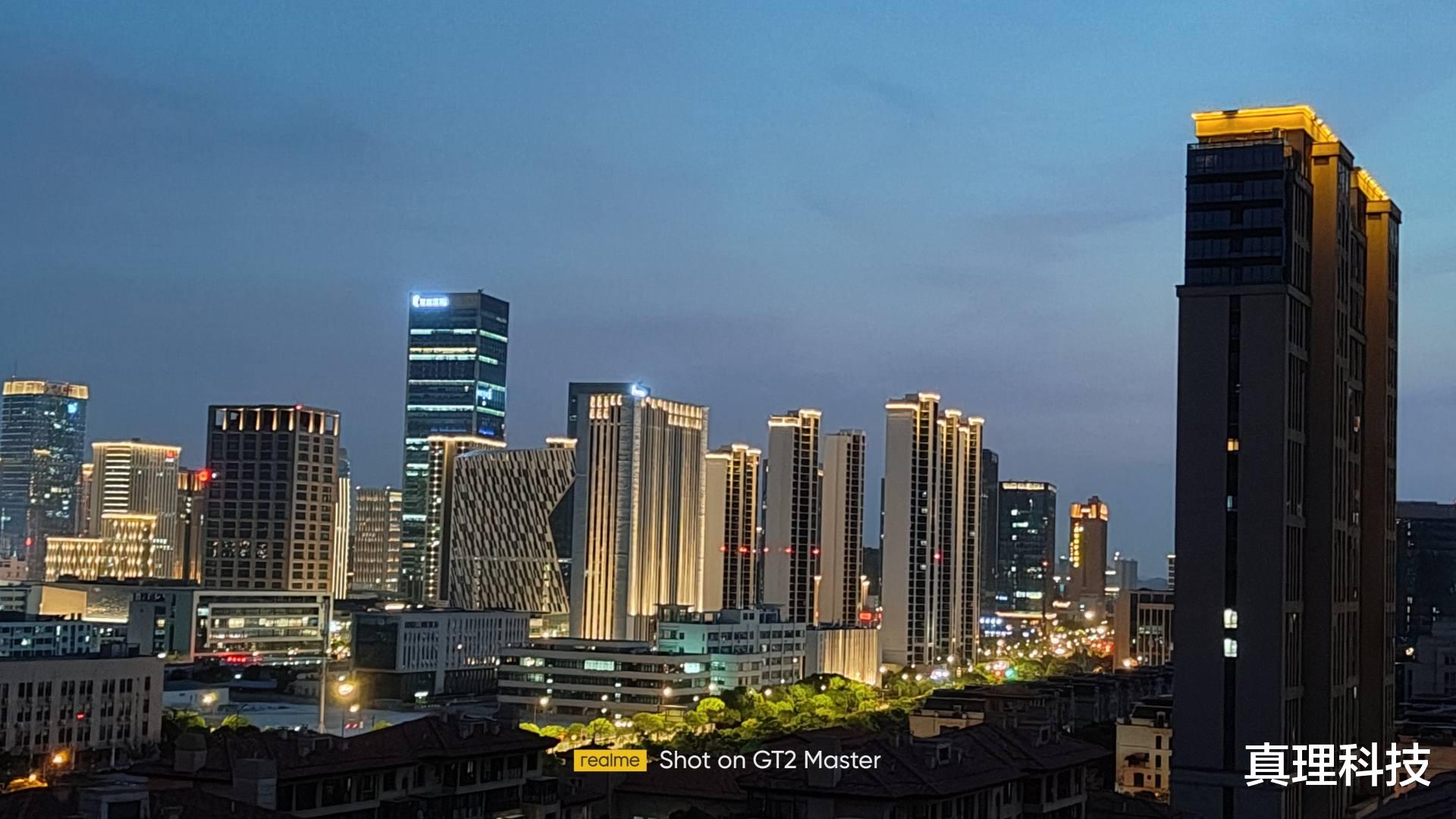 芯片|骁龙8+是不是真有那么强？我花3400多入手了真我GT2大师探索版