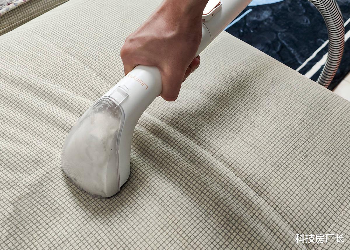 iPhone|洗衣机还能当点读机用，哪里脏了洗哪里，UWANT布艺清洗机体验