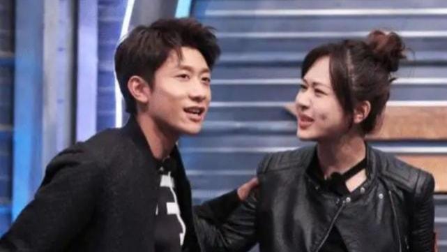 影帝|假酒喝飘？嘎子自称影帝代言1亿起，碰瓷吴京蹭张一山，吃相难看