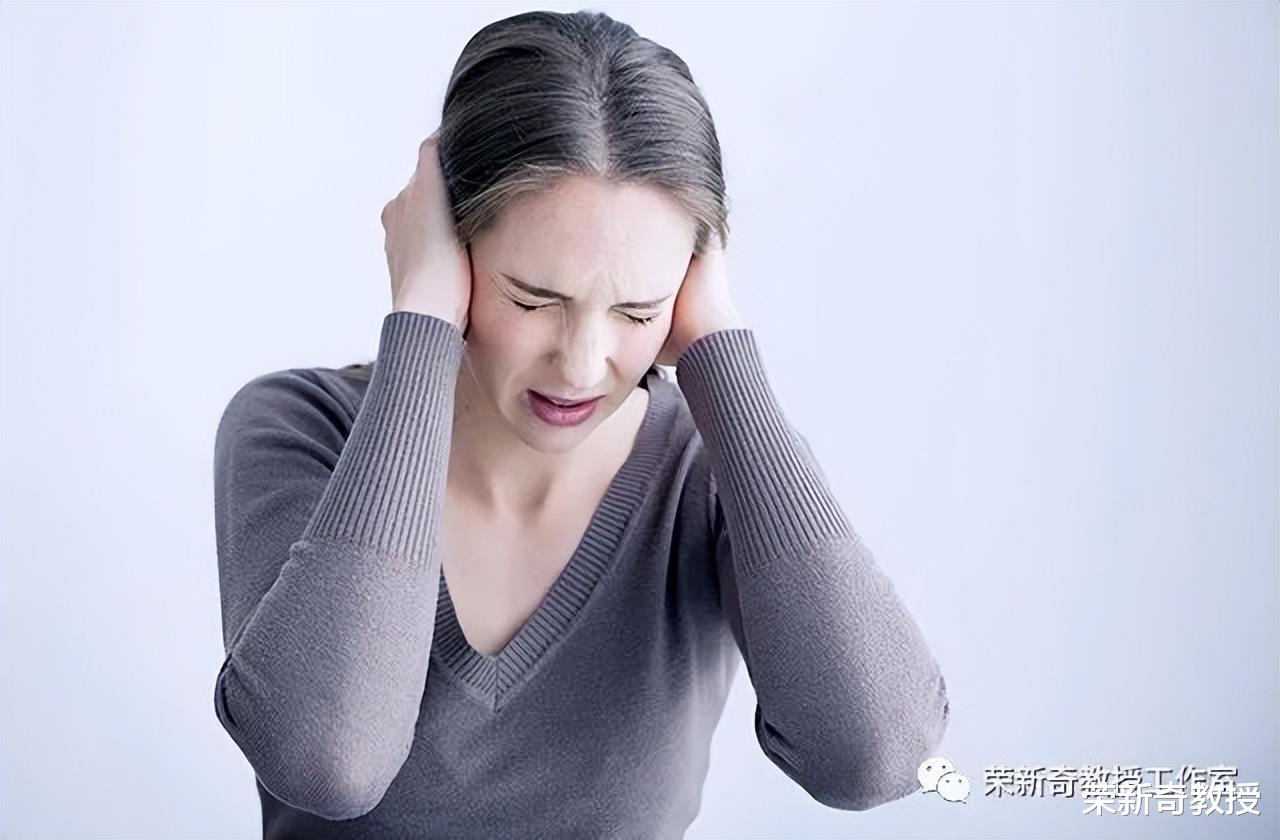 经常耳鸣? 小心是抑郁症的前兆