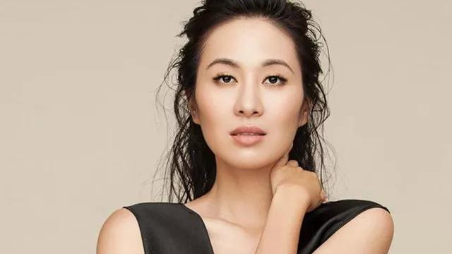 成龙|气质女神叶璇，从头美到脚，真是女人味十足！