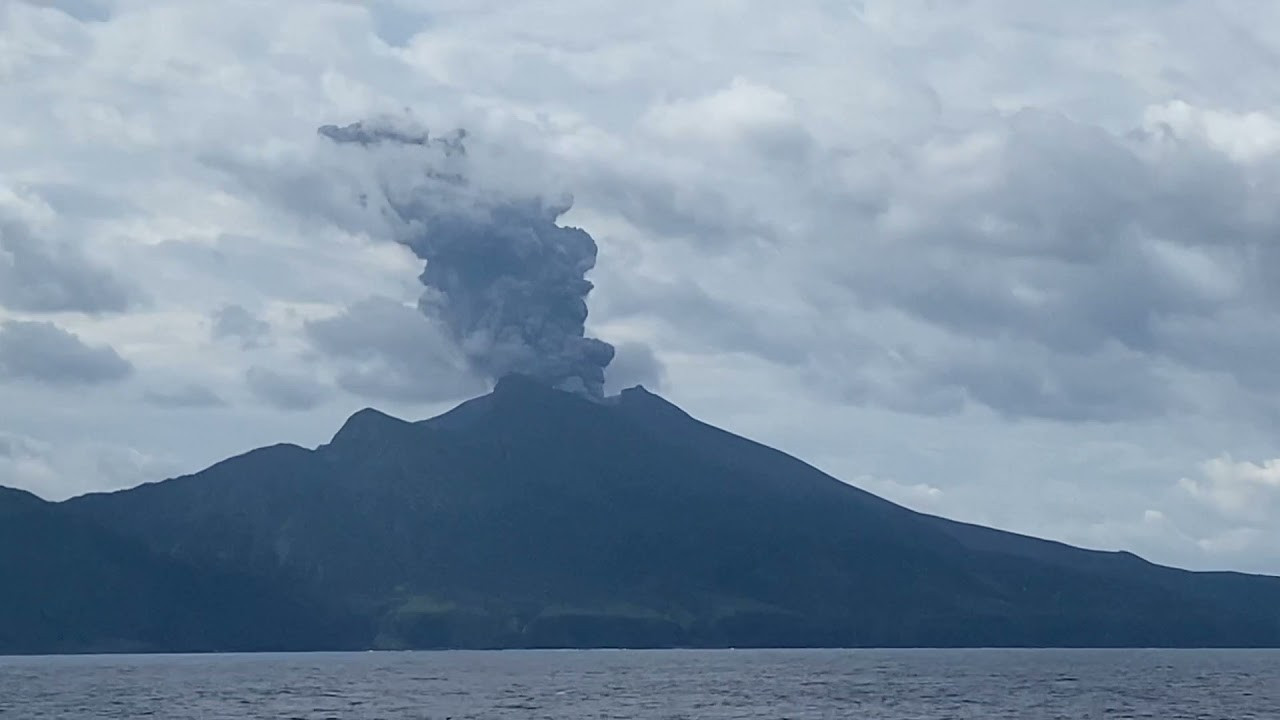 日本火山8天内7次喷发，即将迎来超级喷发？富士山会大爆发吗？