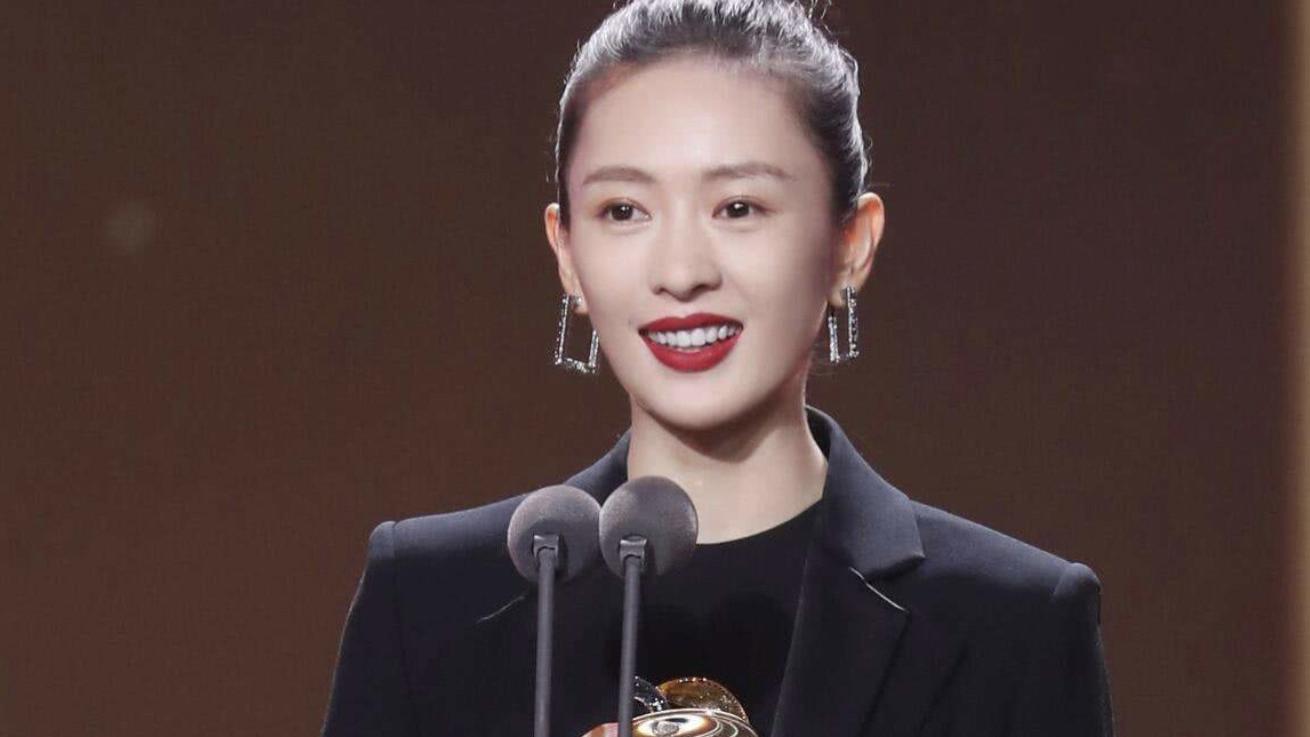 童瑶|曾被逼陪睡？遭张默毒打，靠演技翻身后，嫁给了大自己17岁的富商