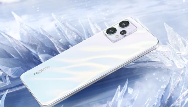 爱奇艺|论“堆料”、“性价比”，realme就没怂过，不信？你看真我Q5