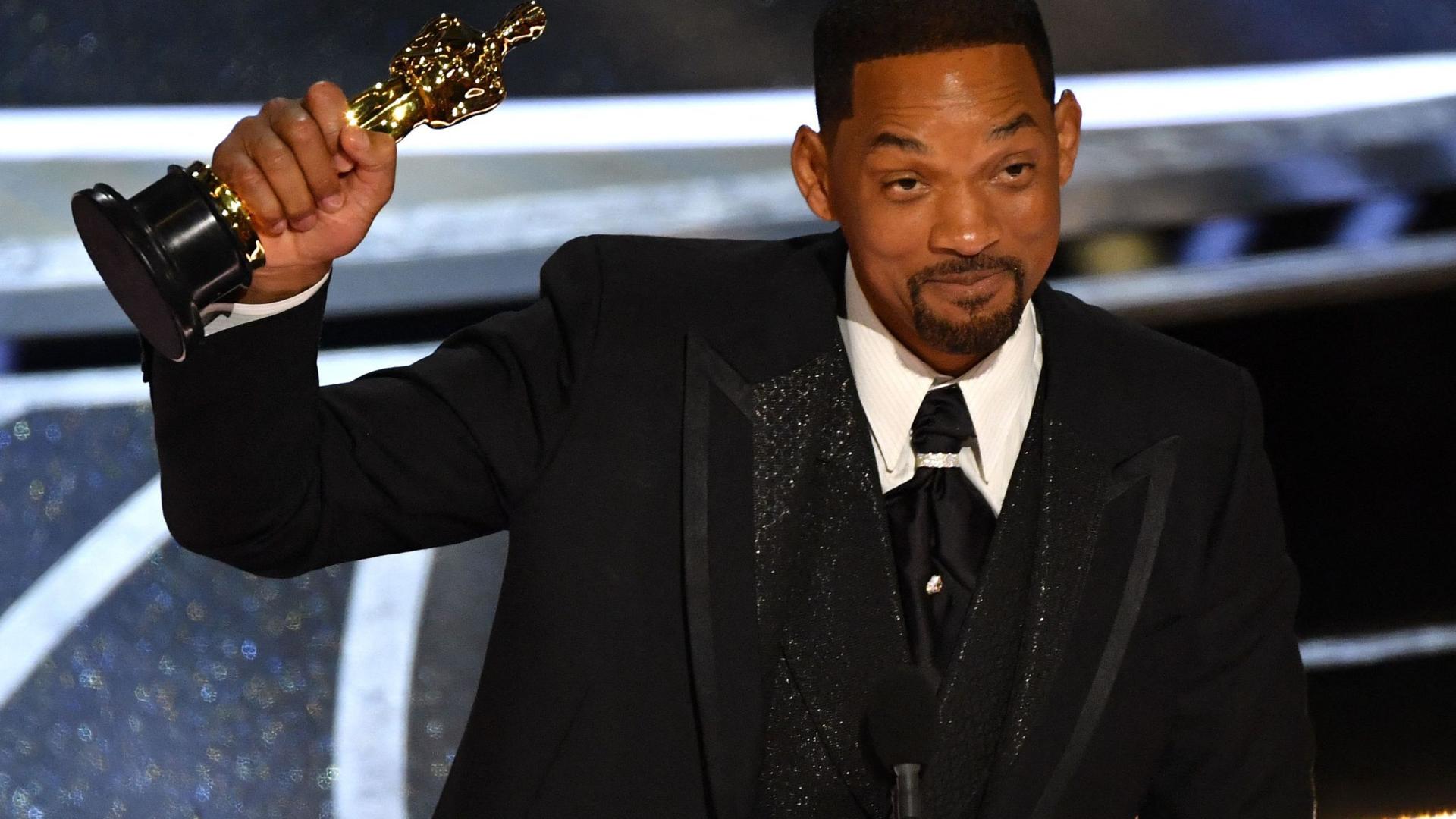 威尔·史密斯|威尔史密斯：从影30年，53岁斩获首个奥斯卡影帝，与老婆感情成谜