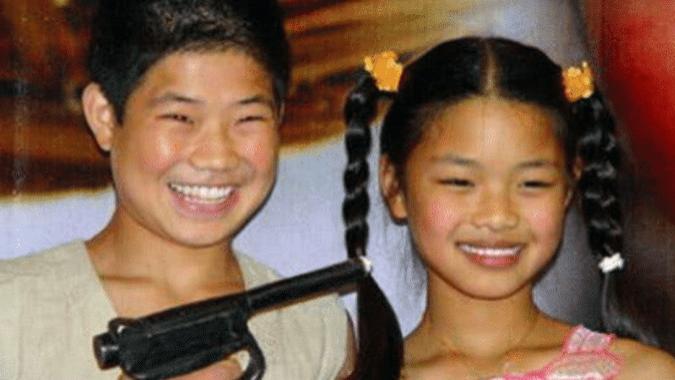 小兵张嘎|《小兵张嘎》播出18年，嘎子英子再聚首，一个偷狗成名，一个颜值惊艳