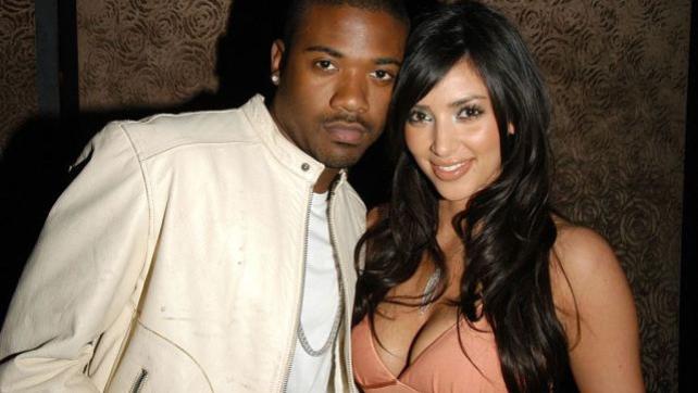 金·卡戴珊|当年金卡戴珊主动发布录像，赚了2000万美元，网友：百看不厌