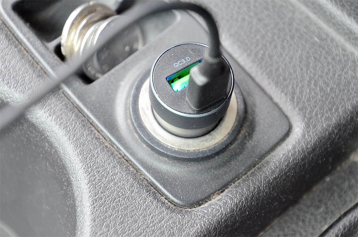 azure|盘点iPhone配件知多少?6000字分享7个产品使用体验