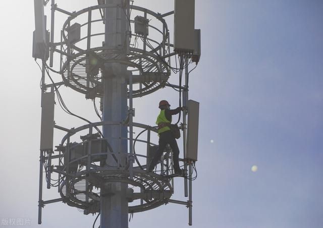 华为|他背着任正非偷偷造车,现在真相大白,任正非:不能管太严