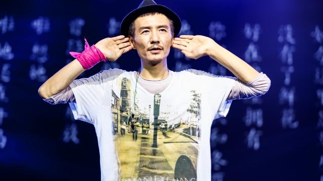 靳东|从靳东的身上，看出演艺圈隐士的宝贵，打败他们的只有绿码