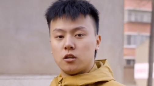 王晨正|《变形计》王晨正：为农村爷爷盖房送终，以舅舅身份照顾小丫头