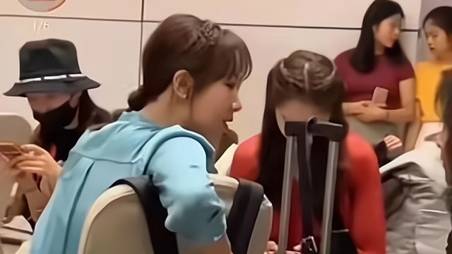 杨紫|杨紫穿半身裙亮相被抓拍，脸部状态引起热议，网友：刚打完针吧