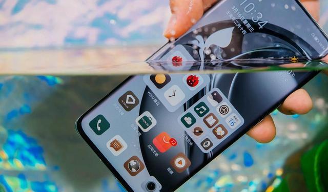 荣耀magic|格局远大，荣耀Magic5Pro启用18G+1TB存储，七千出头有人买吗？