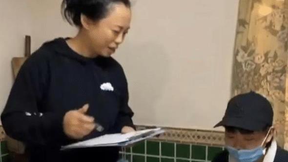 黄绮珊|53岁知名女星小餐馆当服务员：搞钱，是成年人最大的脸面