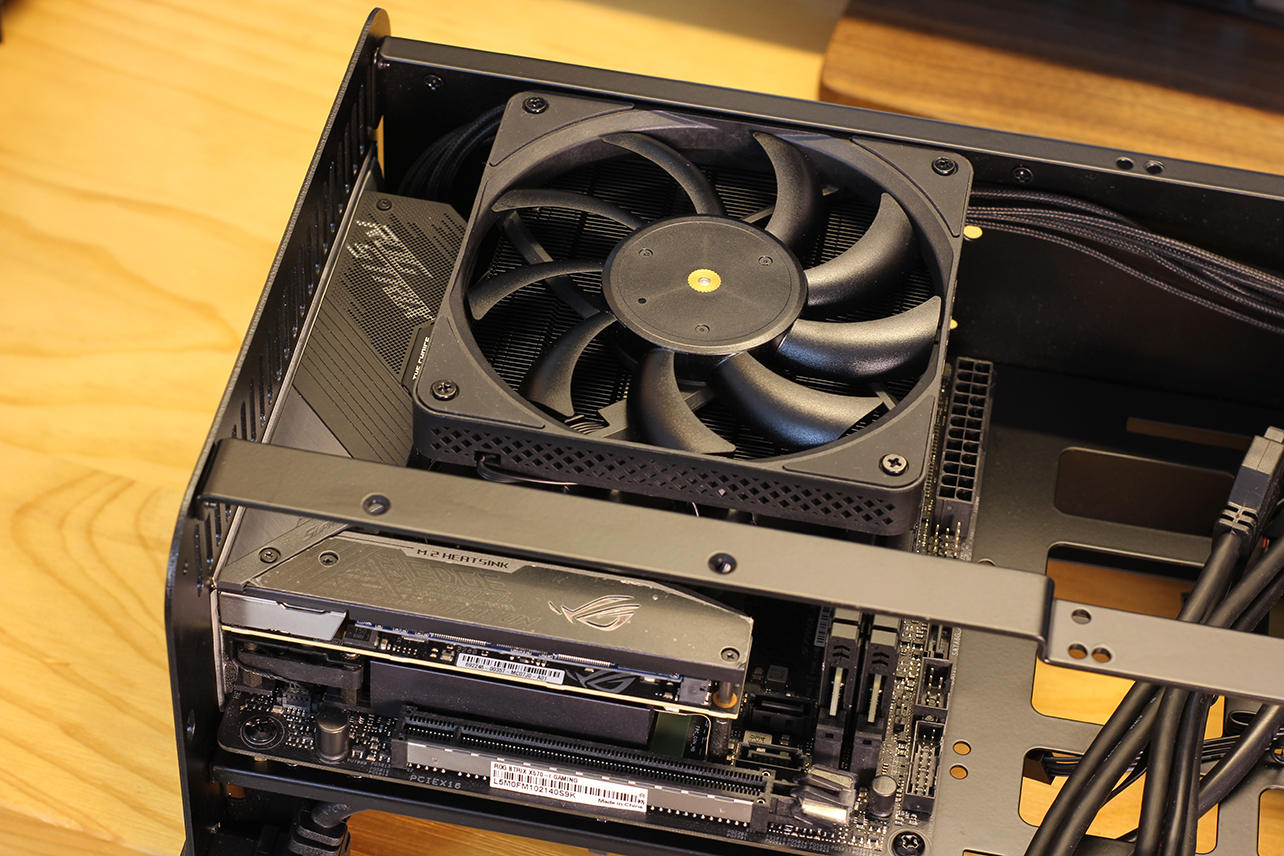 志高空调|简洁方正ITX主机仅扩展坞大小——乔思伯V11体验