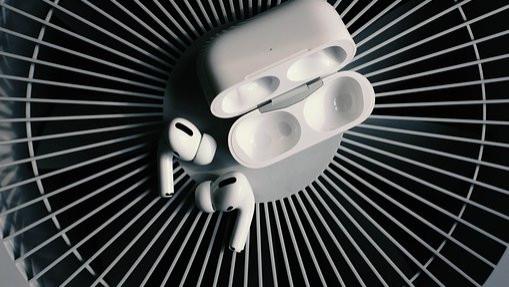 伊隆·马斯克|真无线耳机中，百元与千元的差距有多大？