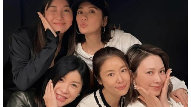 林心如|贾静雯与林心如差在哪儿，两人相差一岁，反而像两代人